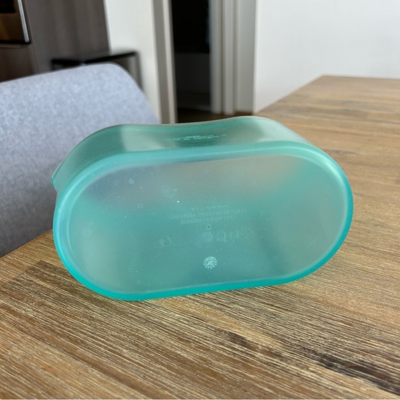 Zip Top Silicone Food Storage Container - Picture 5 of 7